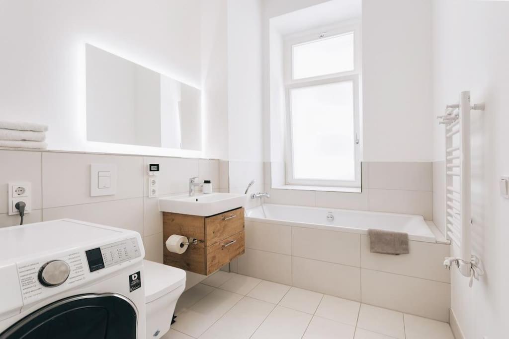 Tip! Design-Apartment In Toplage 75Qm In Szeneviertel Dresda Esterno foto