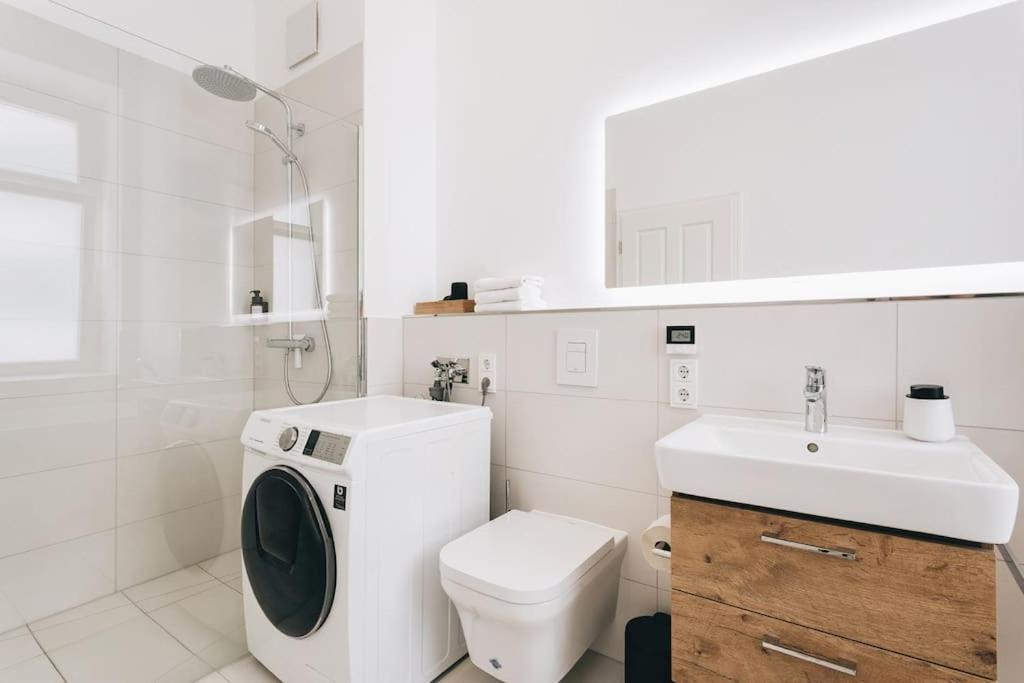 Tip! Design-Apartment In Toplage 75Qm In Szeneviertel Dresda Esterno foto